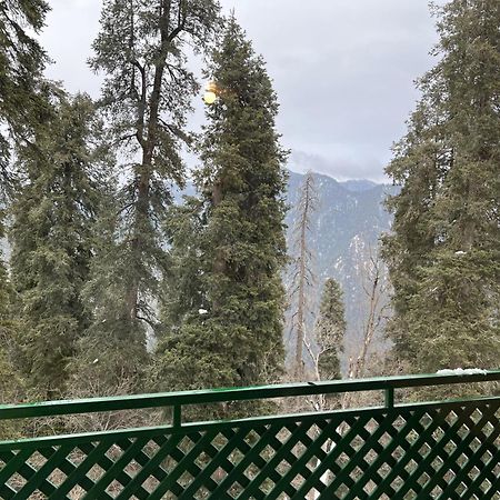 Umda Hotel Montana Nathia Gali エクステリア 写真