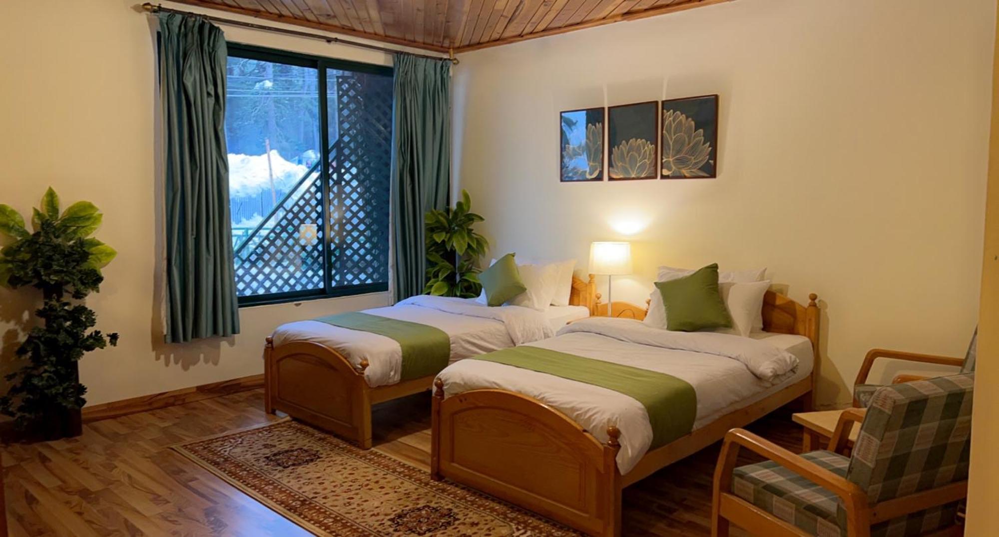 Umda Hotel Montana Nathia Gali エクステリア 写真